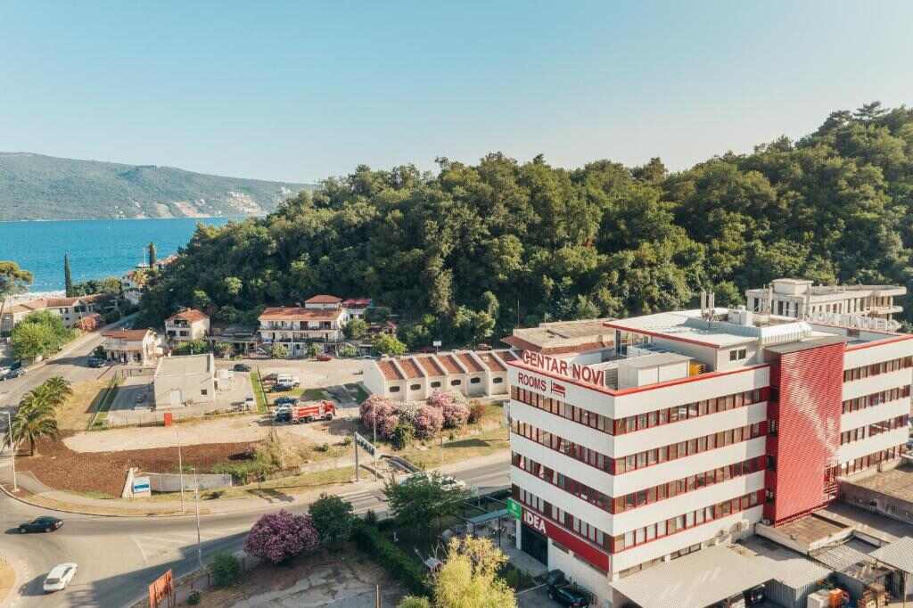 Centar Novi hotel building on the coastal road in Herceg Novi